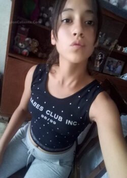 Fernanda adolescente se filtran todos sus nudes 15