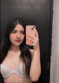 Alumna colegiala me manda fotos para pasar la materia 4