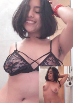 Hermosa adolescente colegiala atrevida desnuda 5