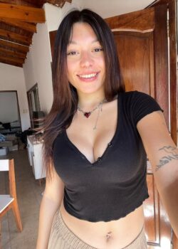 Pendeja trola arg con grandes tetas 20