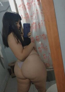 Morra culona de la prepa le manda sus fotos al profesor para pasar la materia 19