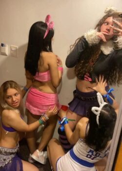 Pack casero de mix de egresadas mostrando el orto 14