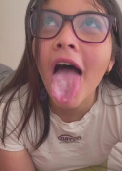 Morrita mex colegiala le gusta la verga de su amigo 12