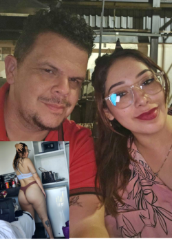 Aporte de un cornudo nos muestra el culo de su mujer 7