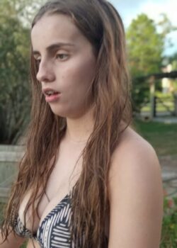 Amiga colegiala es tremenda putita y manda nudes 5